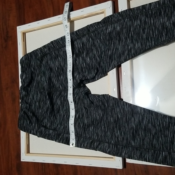 Female leggings - Dark with silver tiger stripe pattern. Very comfortable - Picture 7 of 7